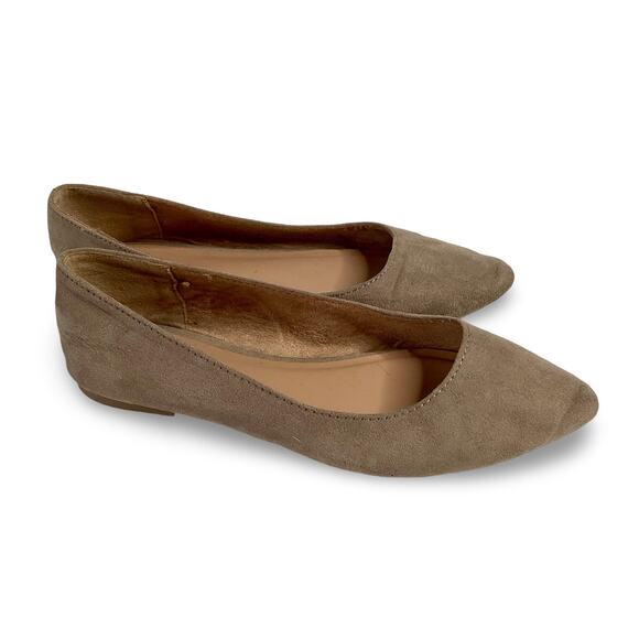 Old Navy Faux Suede Pointy Ballet Flats - Picture 3 of 9